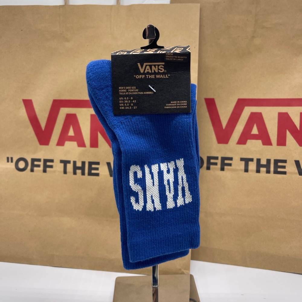 VANS "Off The Wall" socks
New with the tag authentic Vans socks (1 pair) - Picture 3 of 16